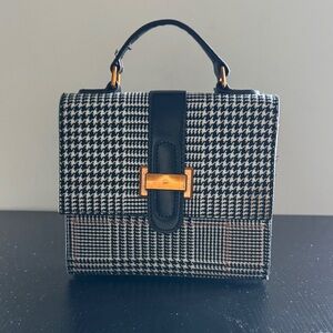 Stylish Black and White Houndstooth Women's Bag